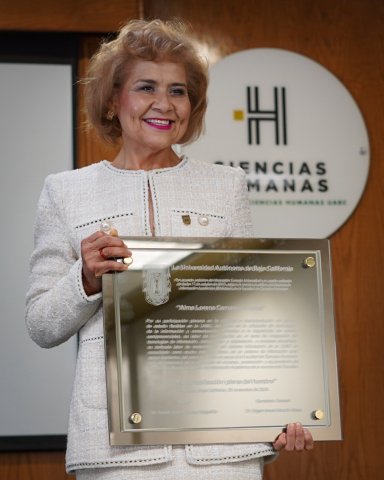 Alma Lorena Camarena Flores